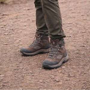 Vasque Women’s Brown and Black Outdoor Boots sz 8.5